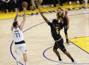 体育赛事-德甲倒计时，阿斯顿维拉集结日手感冰凉，细节引发关注，气氛紧张，控场能力受关注-体育赛事